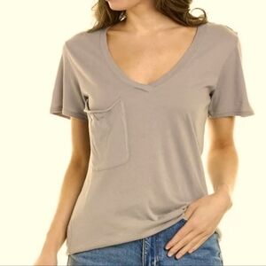 BOBI basic boybriend v-neck tee on sand